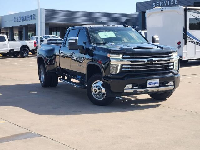 2022 Chevrolet Silverado 3500HD High Country — photo 1 of 26