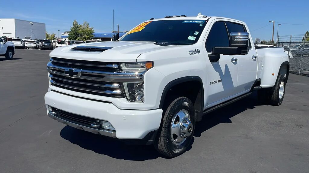 2021 Chevrolet Silverado 3500HD High Country — photo 1 of 13
