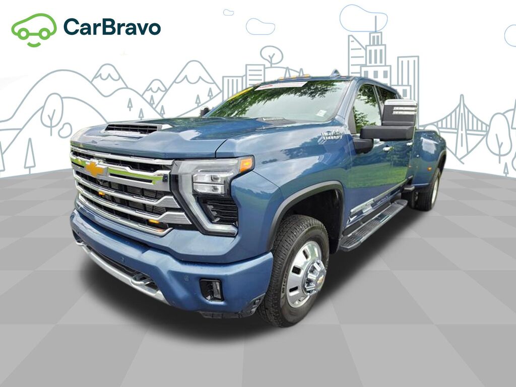 2024 Chevrolet Silverado 3500HD High Country DRW — photo 1 of 6