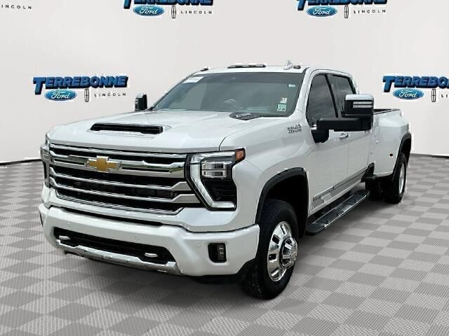 2024 Chevrolet Silverado 3500HD High Country