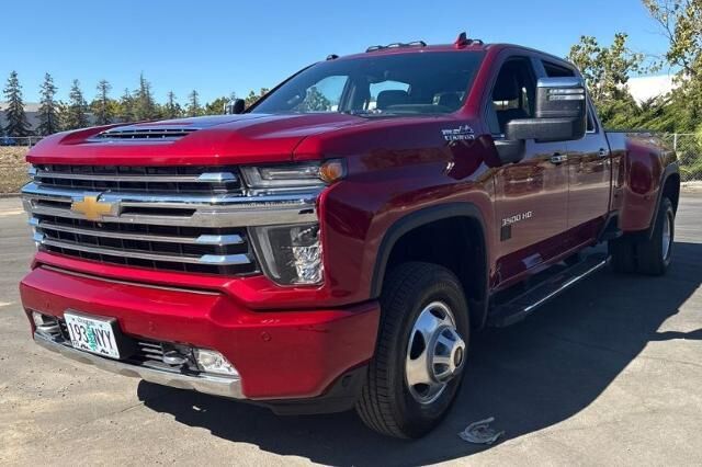 2022 Chevrolet Silverado 3500HD High Country — photo 1 of 18