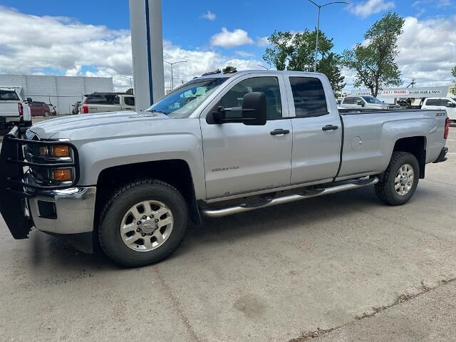 2015 Chevrolet Silverado 3500HD LT — photo 1 of 13