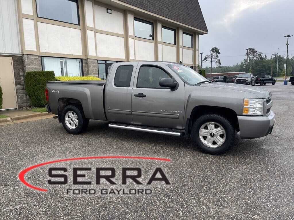 2009 Chevrolet Silverado 1500 Work Truck — photo 1 of 2