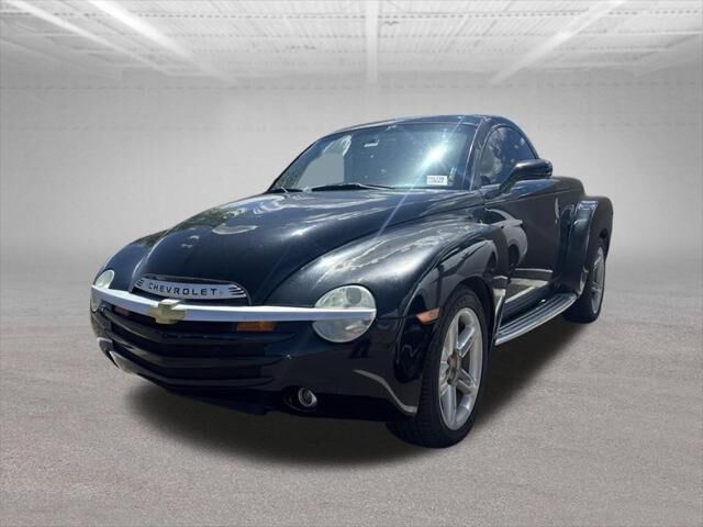 2004 Chevrolet SSR LS — photo 1 of 16