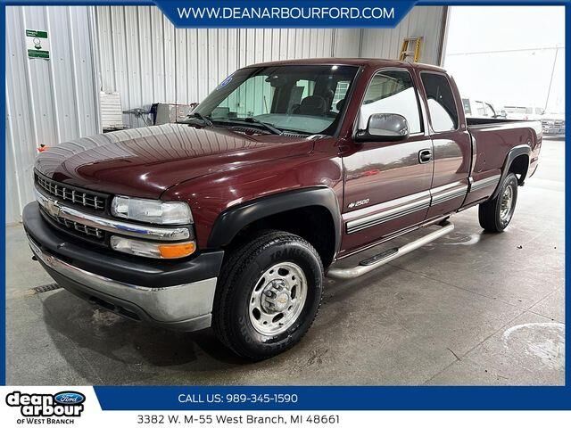1999 Chevrolet Silverado 2500 LS — photo 1 of 13
