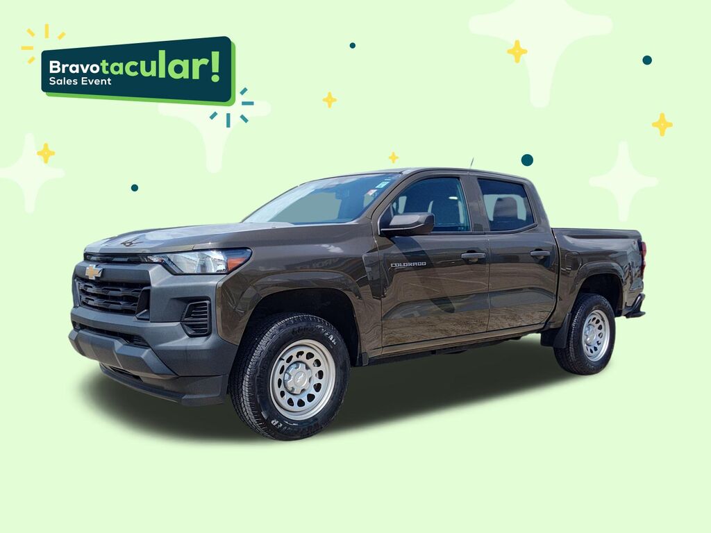 2023 Chevrolet Colorado WT — photo 1 of 6