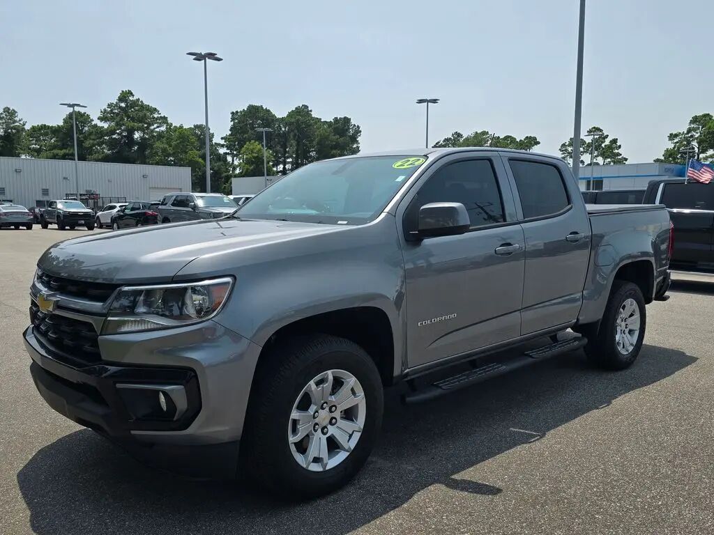 2022 Chevrolet Colorado LT — photo 1 of 16