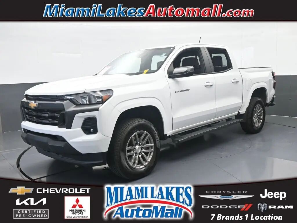 2023 Chevrolet Colorado LT — photo 1 of 13