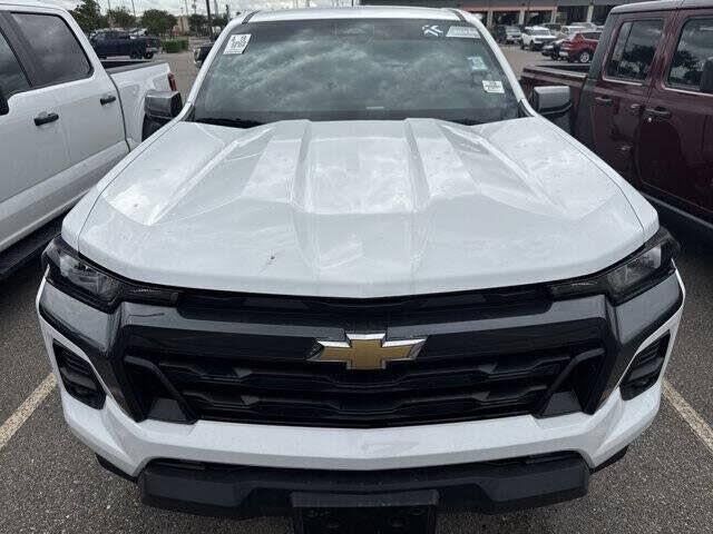 2024 Chevrolet Colorado LT — photo 1 of 1