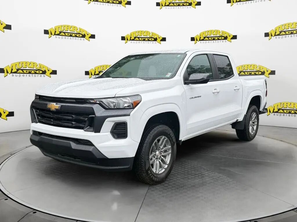 2024 Chevrolet Colorado LT — photo 1 of 26