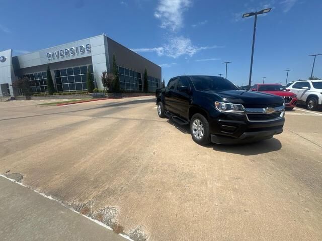 2018 Chevrolet Colorado LT — photo 1 of 36