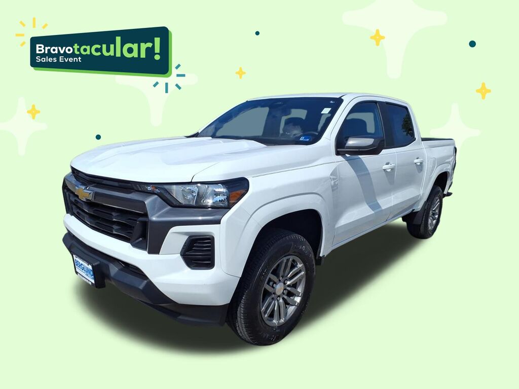 2023 Chevrolet Colorado 4WD LT — photo 1 of 6