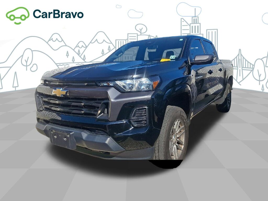 2023 Chevrolet Colorado 4WD LT — photo 1 of 7