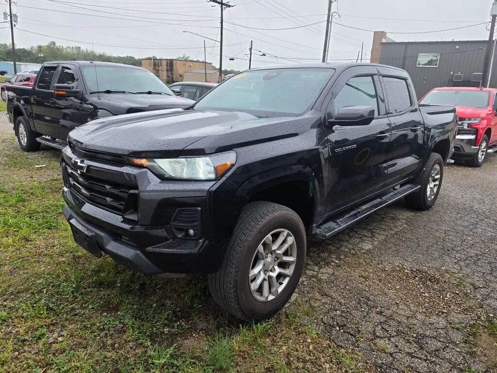 2023 Chevrolet Colorado LT — photo 1 of 13