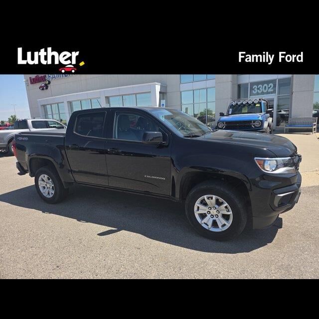 2022 Chevrolet Colorado LT — photo 1 of 35