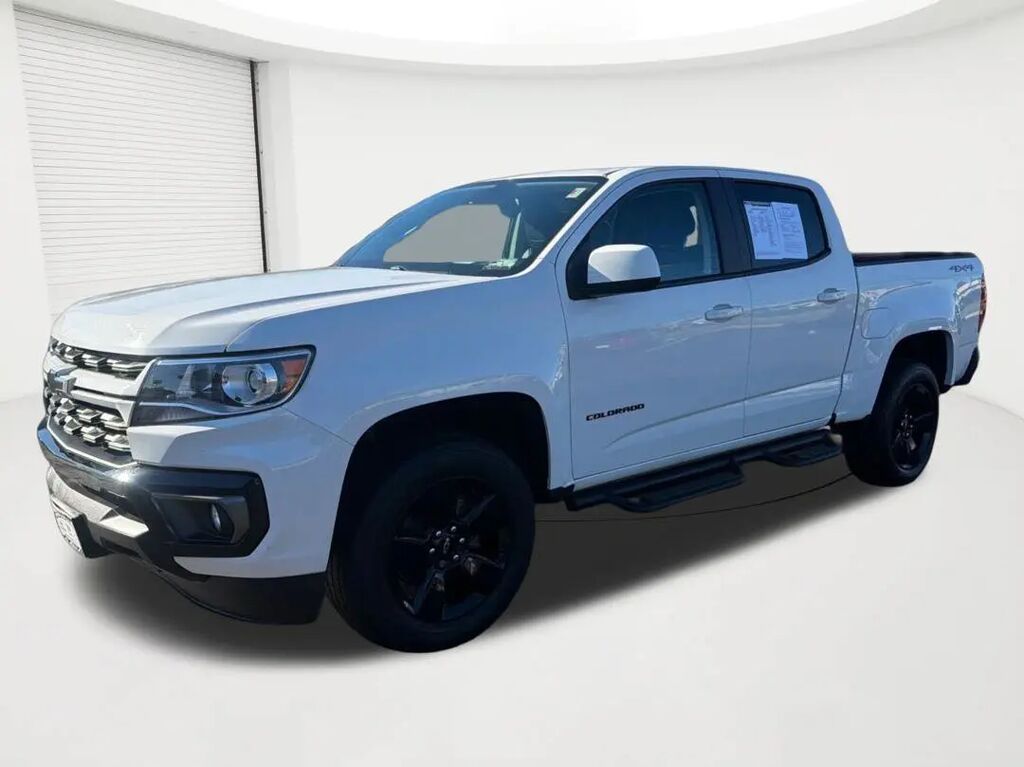 2022 Chevrolet Colorado LT — photo 1 of 13