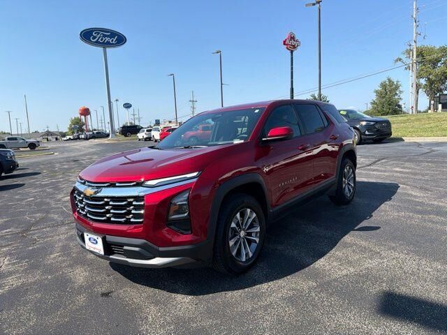 2021 Chevrolet Colorado LT — photo 1 of 26