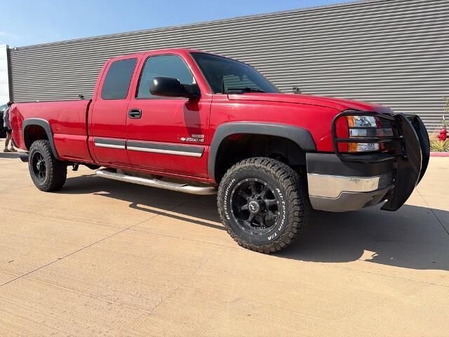 2004 Chevrolet Silverado 2500HD LS