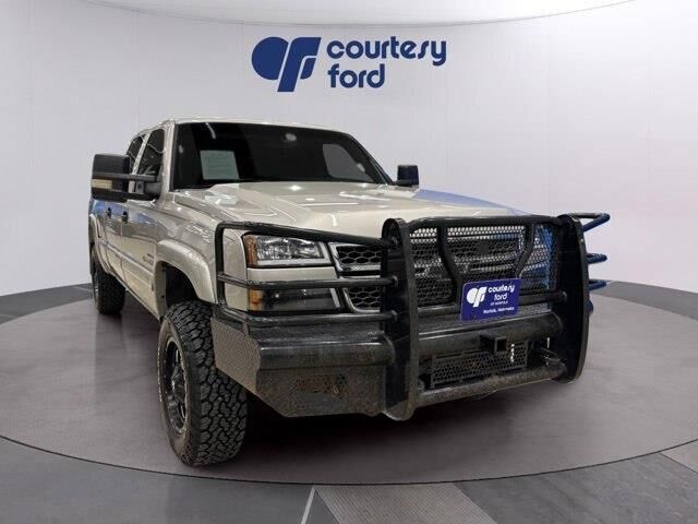 2005 Chevrolet Silverado 2500HD LS