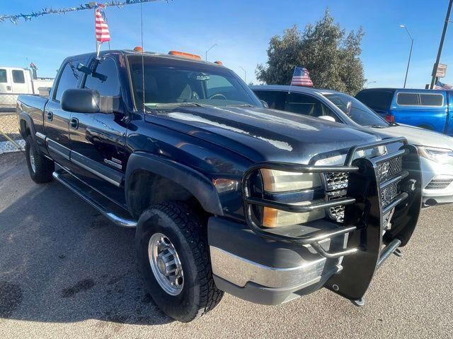 2005 Chevrolet Silverado 2500HD LS