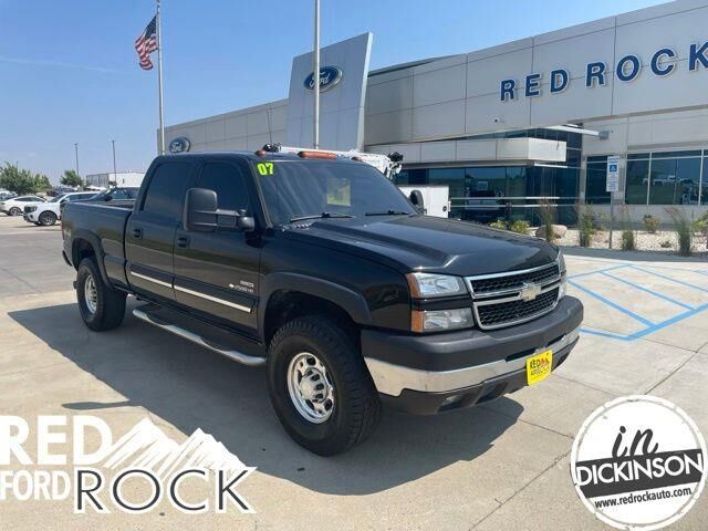 2007 Chevrolet Silverado 2500HD Classic Work Truck — photo 1 of 39