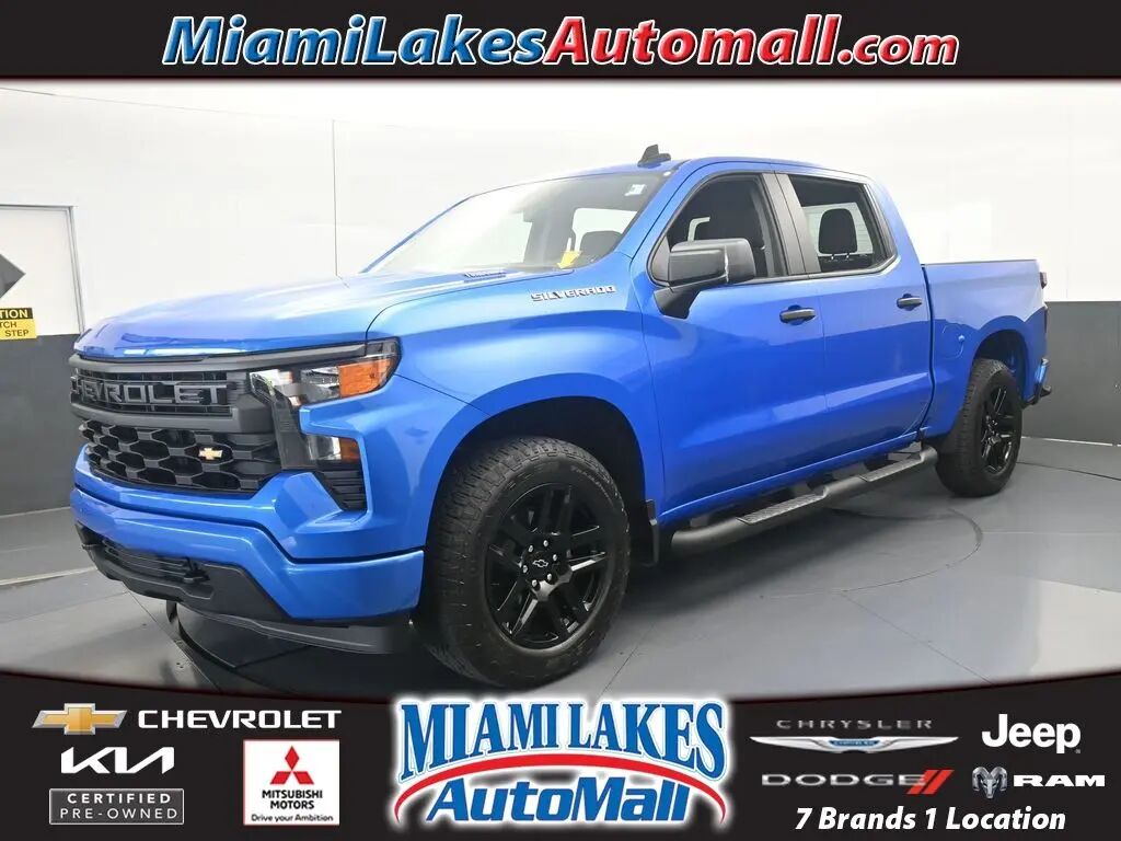 2025 Chevrolet Silverado 1500 Custom — photo 1 of 13