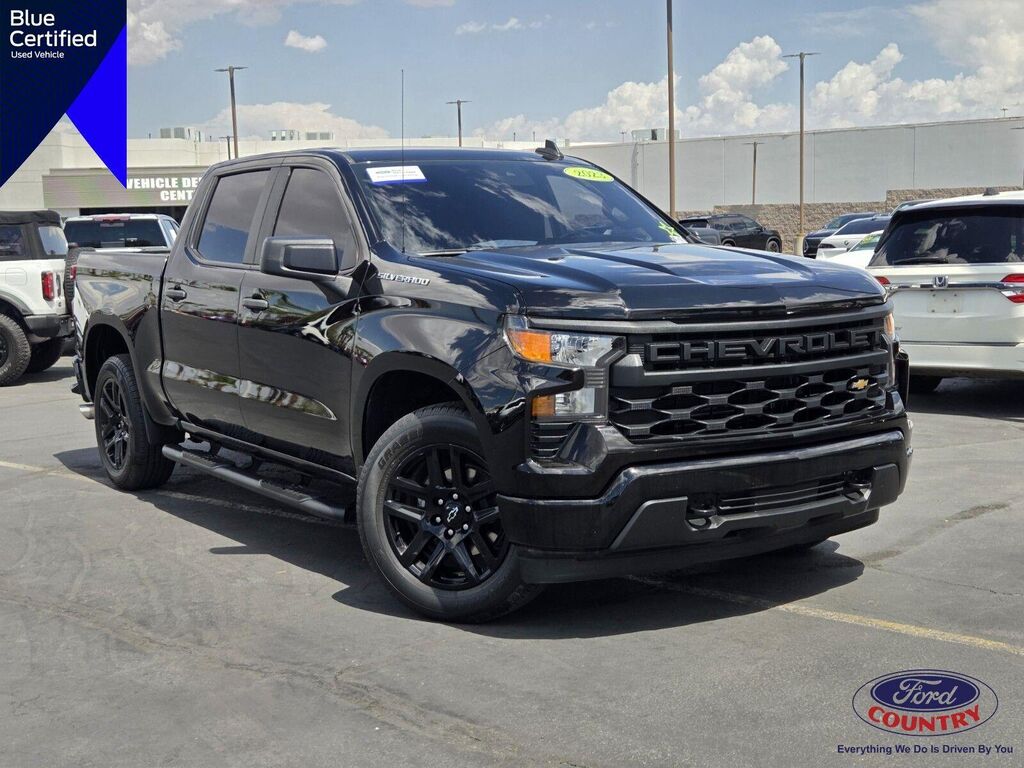2023 Chevrolet Silverado 1500 Custom — photo 1 of 2
