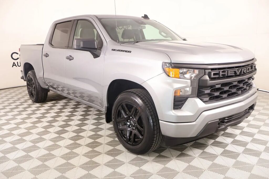 2024 Chevrolet Silverado 1500 Custom — photo 1 of 13