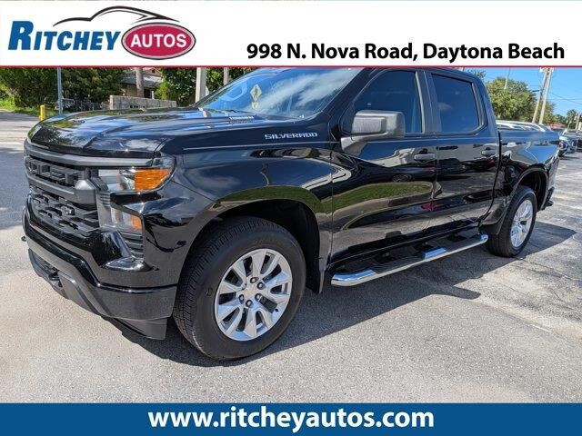 2026 Chevrolet Silverado 1500 Custom — photo 1 of 14