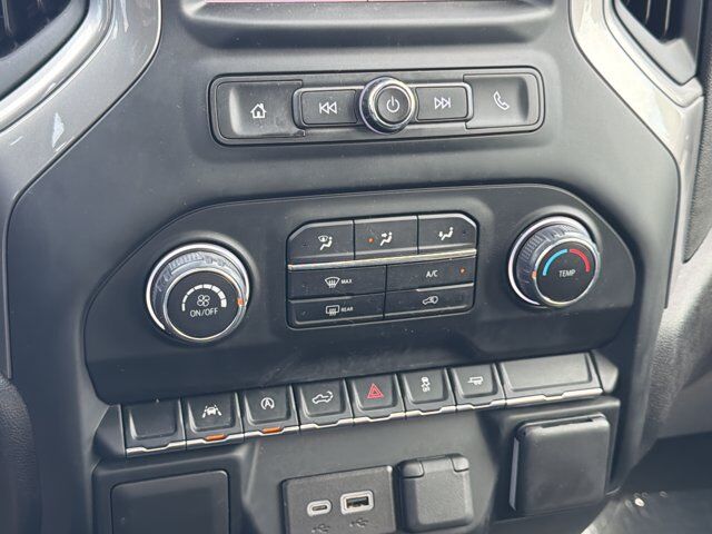 2024 Chevrolet Silverado 1500 Custom — photo 1 of 18