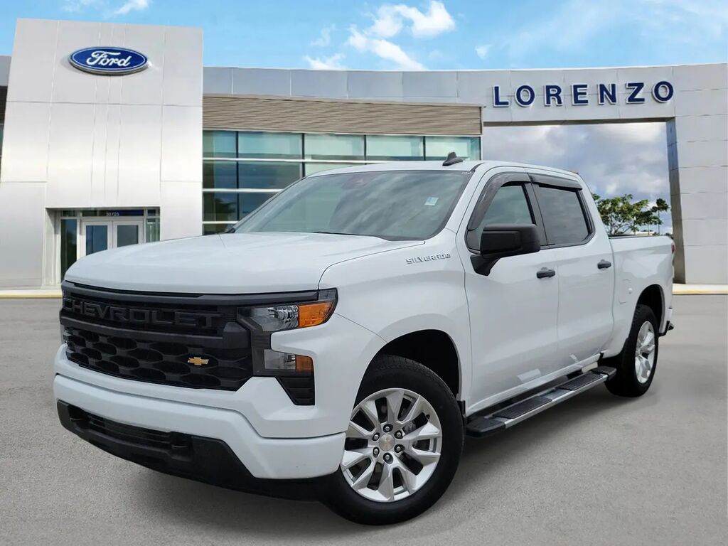 2024 Chevrolet Silverado 1500 Custom — photo 1 of 13