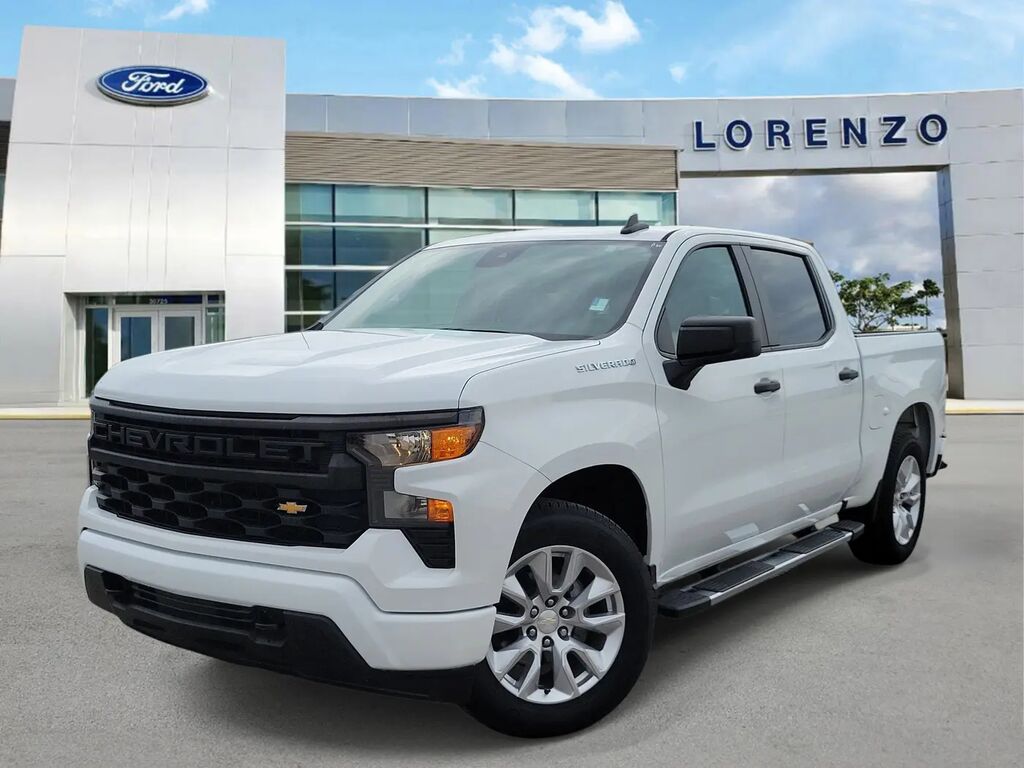 2022 Chevrolet Silverado 1500 Custom — photo 1 of 13