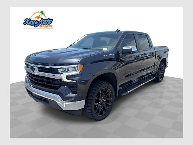 2022 Chevrolet Silverado 1500 LT — photo 1 of 26