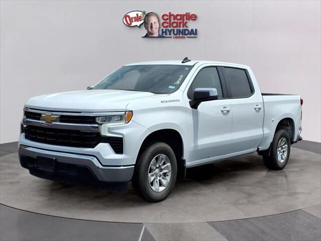 2025 Chevrolet Silverado 1500 LT — photo 1 of 26