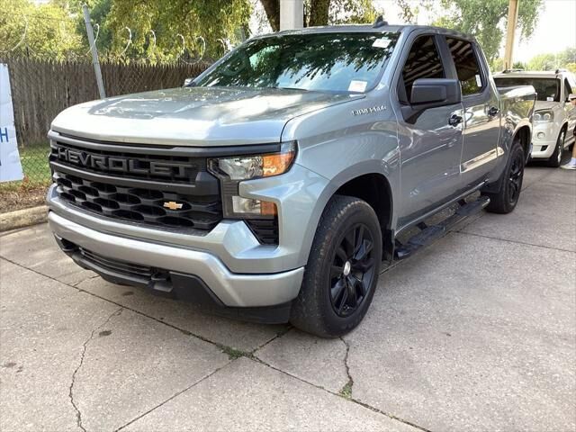 2023 Chevrolet Silverado 1500 Custom — photo 1 of 8