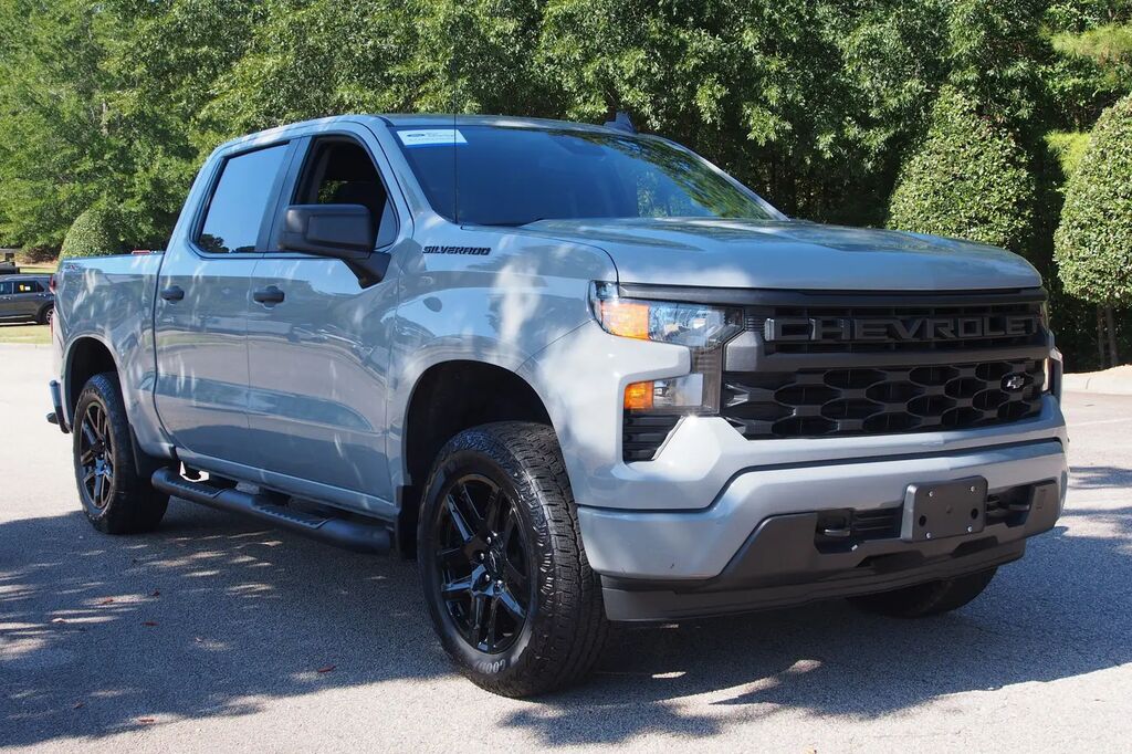 2024 Chevrolet Silverado 1500 Custom — photo 1 of 13