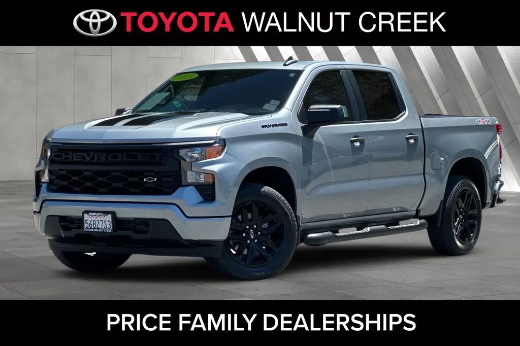 2023 Chevrolet Silverado 1500 Custom — photo 1 of 10