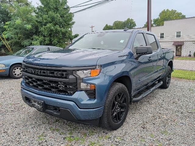 2024 Chevrolet Silverado 1500 Custom — photo 1 of 26