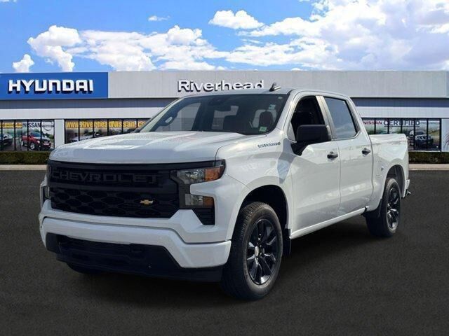 2023 Chevrolet Silverado 1500 Custom — photo 1 of 13