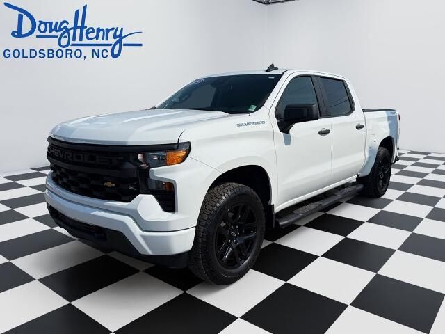 2024 Chevrolet Silverado 1500 Custom — photo 1 of 13