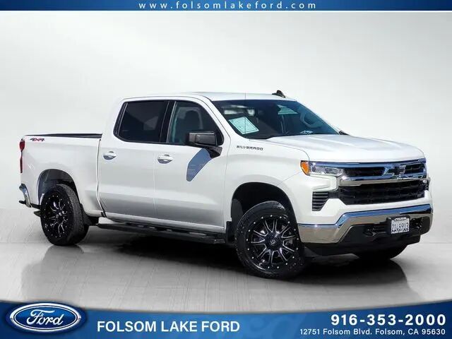 2022 Chevrolet Silverado 1500 LT — photo 1 of 25