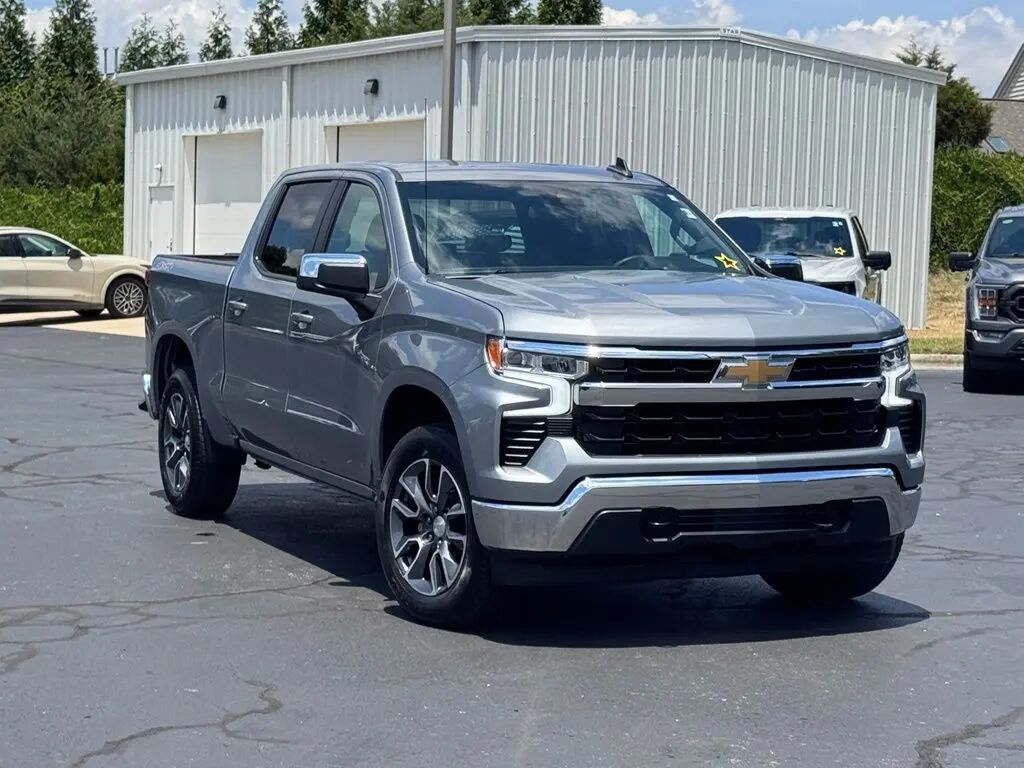 2024 Chevrolet Silverado 1500 LT — photo 1 of 13