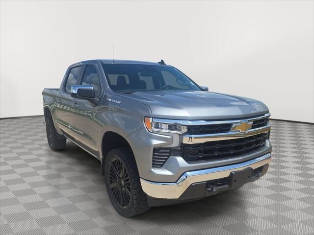 2023 Chevrolet Silverado 1500 LT — photo 1 of 26