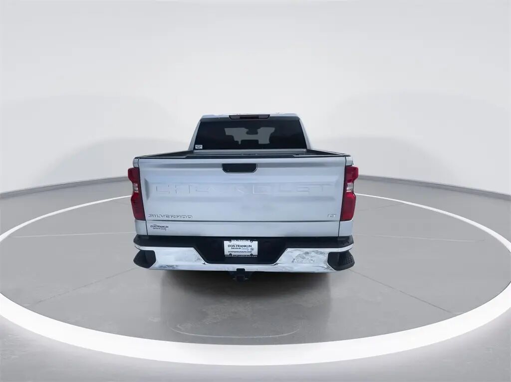 2022 Chevrolet Silverado 1500 LT — photo 1 of 12