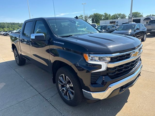 2023 Chevrolet Silverado 1500 LT — photo 1 of 13