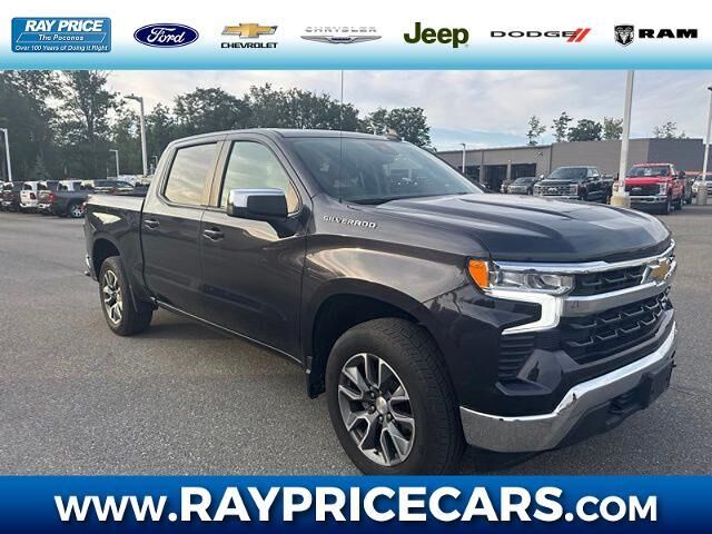 2023 Chevrolet Silverado 1500 LT — photo 1 of 13