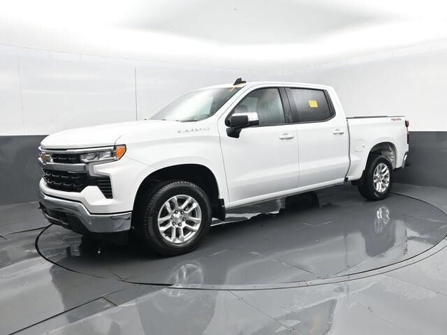 2023 Chevrolet Silverado 1500 LT — photo 1 of 26