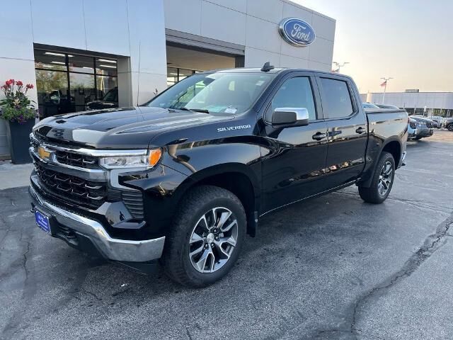 2023 Chevrolet Silverado 1500 LT — photo 1 of 26