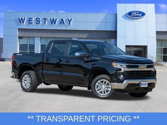 2023 Chevrolet Silverado 1500 LT — photo 1 of 13