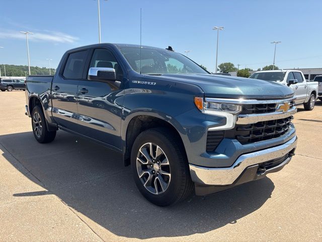 2024 Chevrolet Silverado 1500 LT — photo 1 of 13